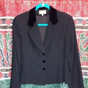 Tuxedo style waist length jacket